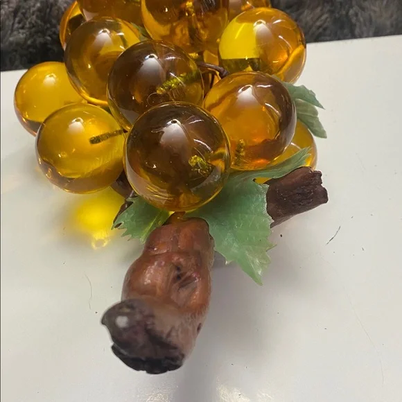 Vintage Amber/Yellow Glass Grape Cluster Decorative Accent - Picture 7 of 16